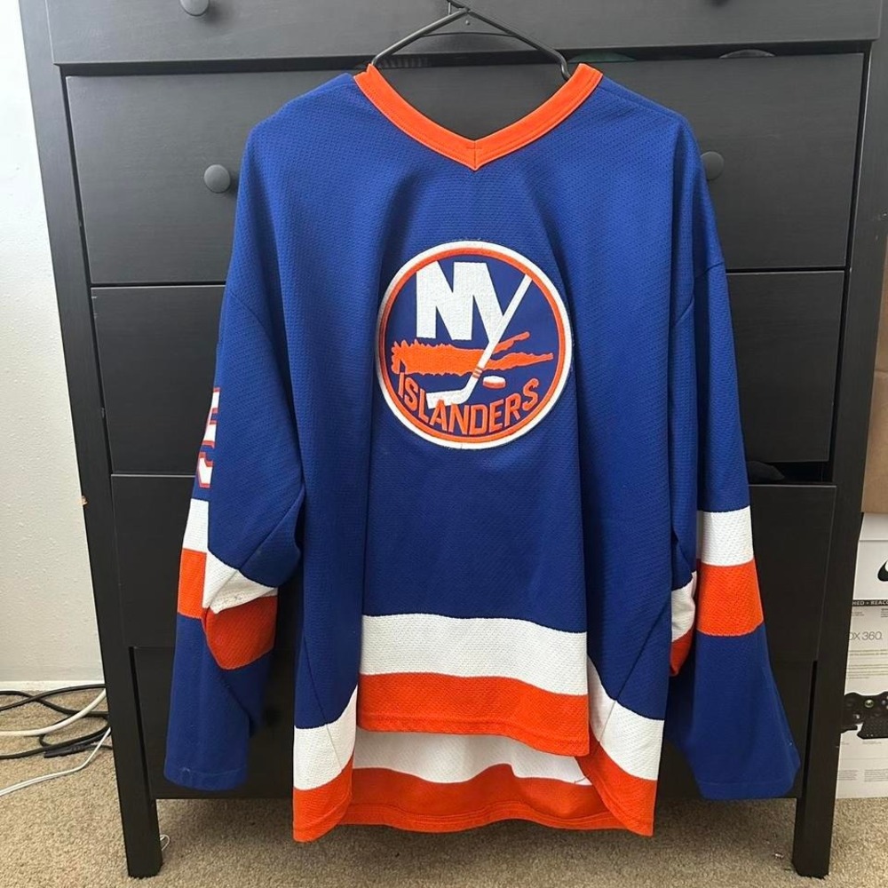 Vintage 90s New York Islanders blue hockey jersey